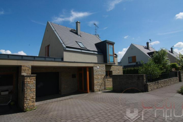 krakowski, Mogilany, Parkowe Wzgórze, **Mogilany**Parkowe Wzgórze**140 m2**Dom do wynajęcia ***