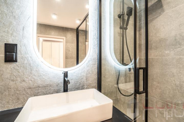 Krak&oacute;w, Bronowice, Armii Krajowej, **Słoneczne**Rozkładowe**Do wejścia**Top Lokalizacja