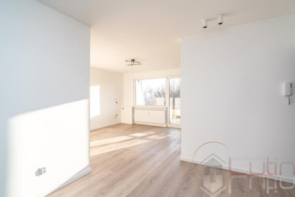 Krak&oacute;w, Bronowice, Armii Krajowej, **Słoneczne**Rozkładowe**Do wejścia**Top Lokalizacja