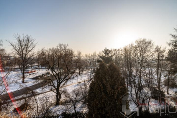 Krak&oacute;w, Bronowice, Armii Krajowej, **Słoneczne**Rozkładowe**Do wejścia**Top Lokalizacja