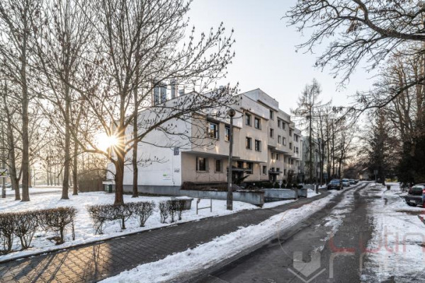 Krak&oacute;w, Bronowice, Armii Krajowej, **Słoneczne**Rozkładowe**Do wejścia**Top Lokalizacja