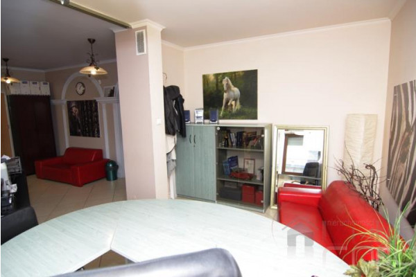 Krak&oacute;w, Krowodrza, Oboźna, **Frontowy Lokal**45 m2**Biuro**Usługi