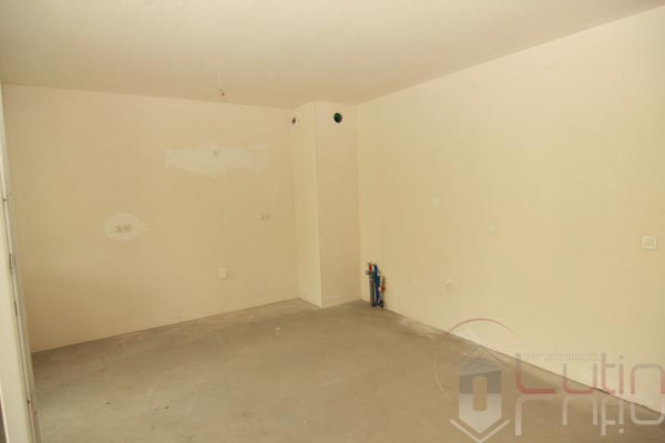 Krak&oacute;w, Wzg&oacute;rza Krzesławickie, Niebyła, Rozkładowe**Taras**Balkon**3 pokoje**